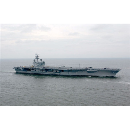 MODELO 1:720 USS RONALD REAGAN MODELO 1:720 USS RONALD REAGAN