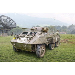 MODELO 1:35 M8 GREYHOUND